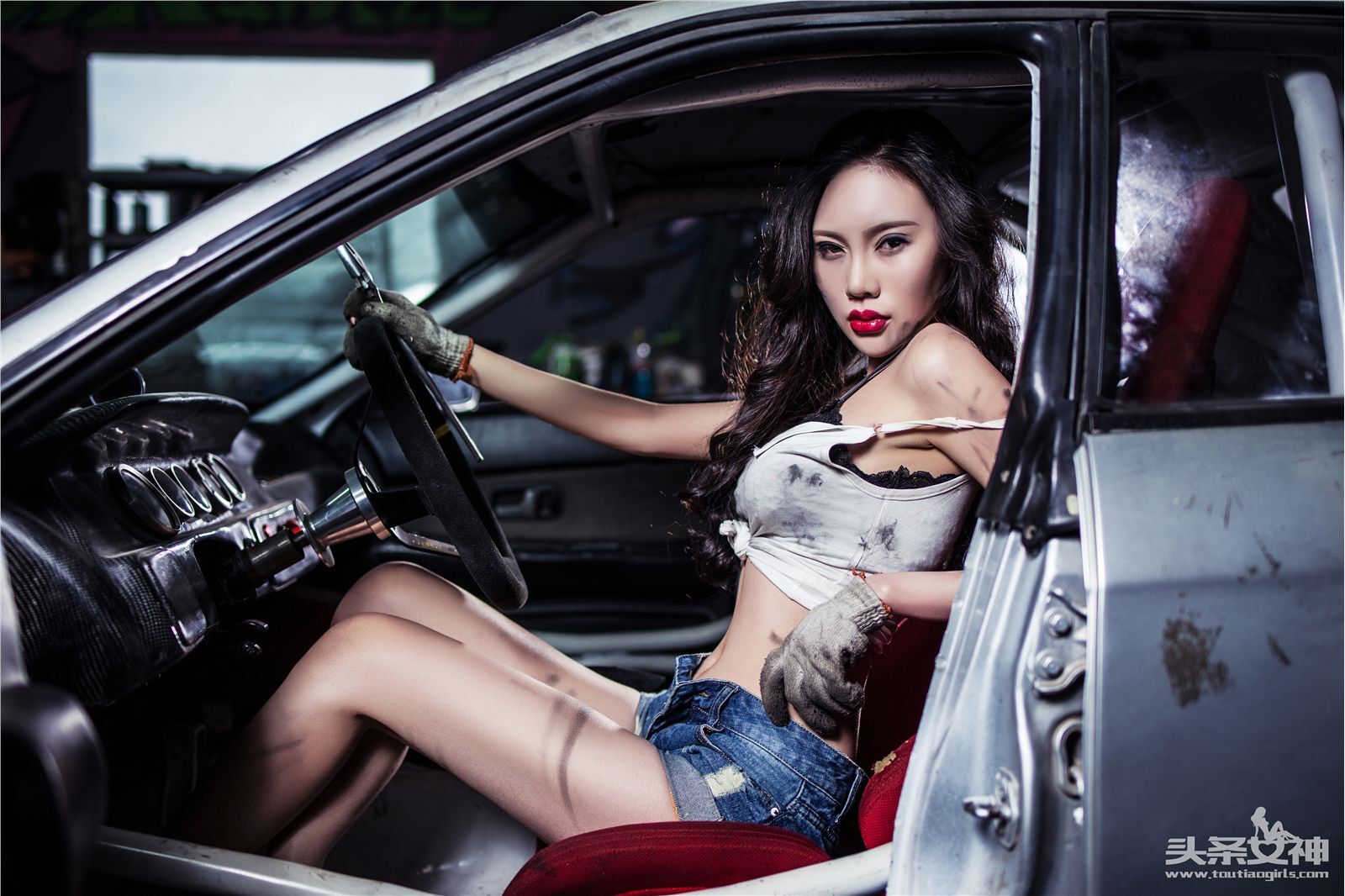 [Toutiaogirls]头条女神 2016.05.06 妖冶美艳OL 米娅